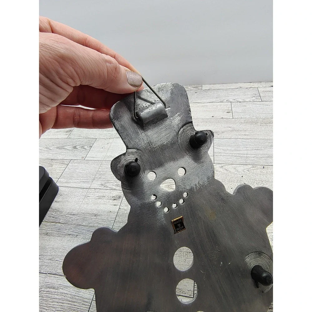 Metal Snowman Trivet • Rustic Holiday Kitchen Decor •‎ Silver Winter Cottagecore